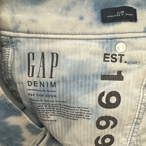 THE GAP Blue Tie-Dye Jean Shorts Frayed SIZE 26 US 4 Casual BBQ Beach Day Walk - Picture 6 of 6